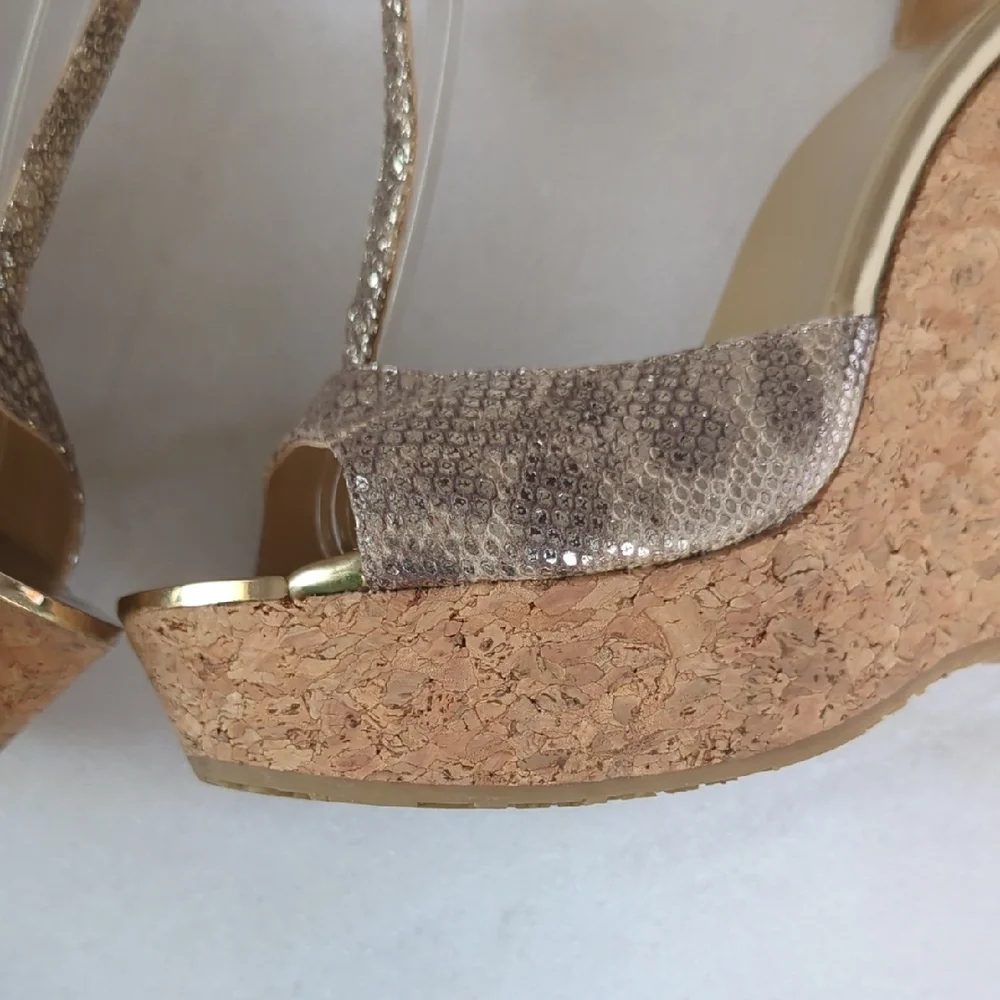 Jimmy Choo Metallic Leather T-Strap Sandals Size 8 - Picture 3 of 14